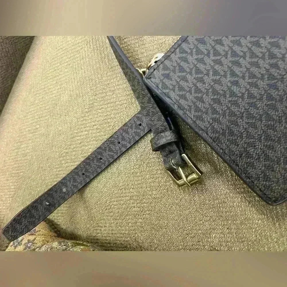 Michael Kors wallet belt - Picture 11 of 16